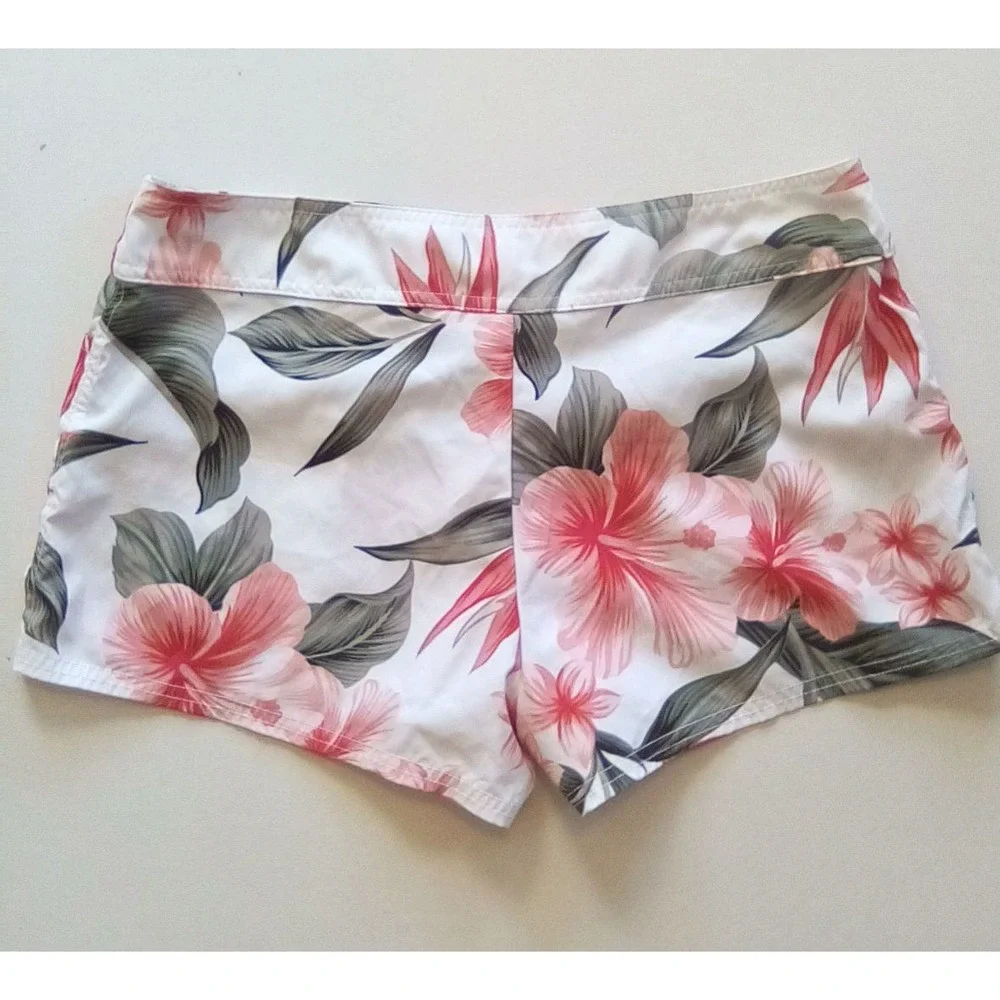 Mossimo Floral Print Shorts Tropical High Waist Summer Beach White Size ( L)